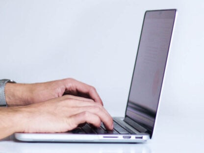 Proofreading-and-Editing-Tips_-Prescriptivism-vs.-Descriptivism.jpg