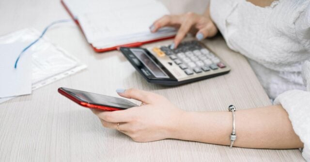 How-to-Get-Paid-as-a-Freelancer_25F_.jpg